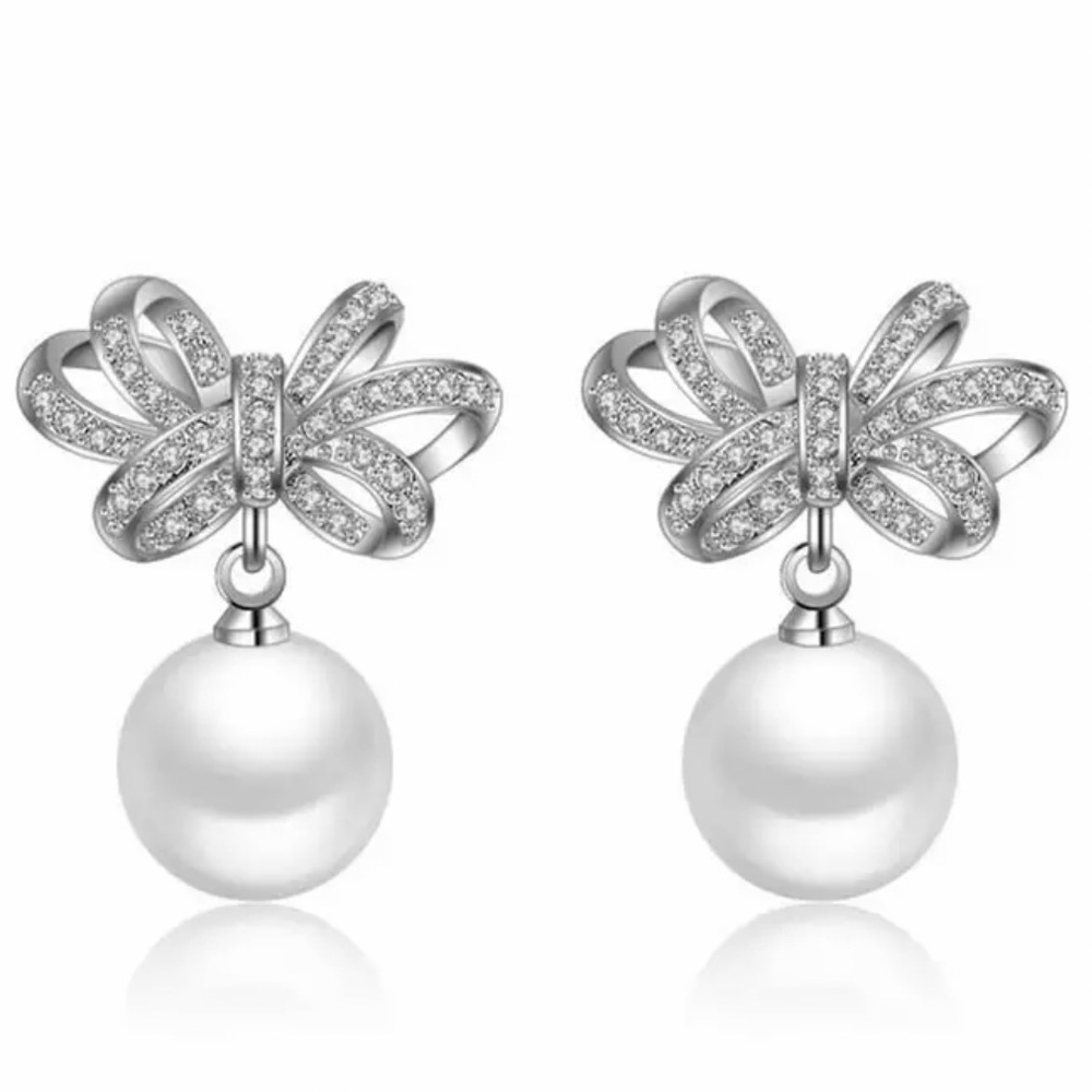 Stimulated diamond pearl hypoallergenic earring